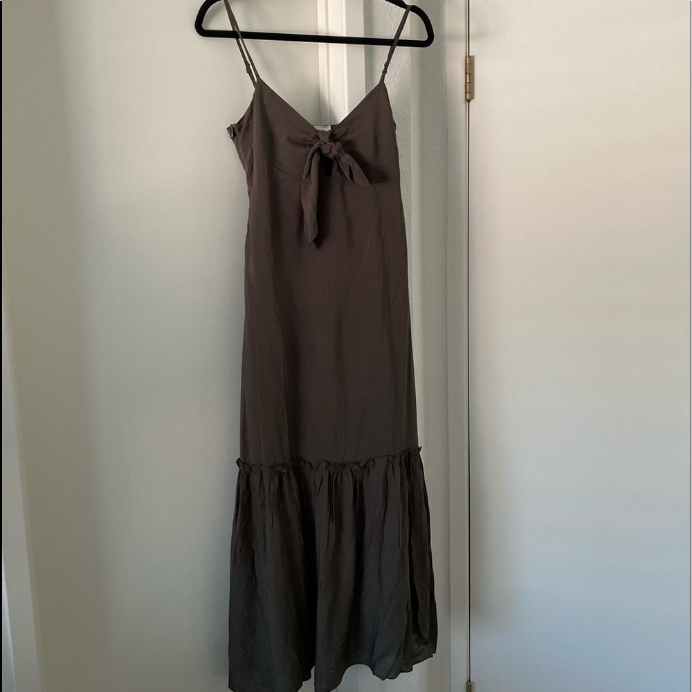 ***SOLD*** Carly Jean Olive Maxi Dress - Picture 2 of 6